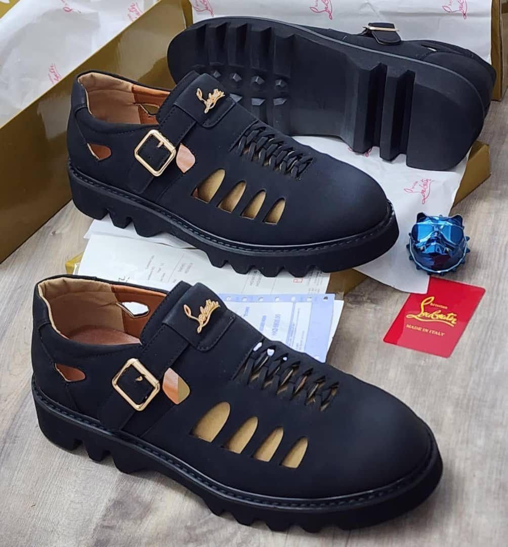 Crown Casual Derby